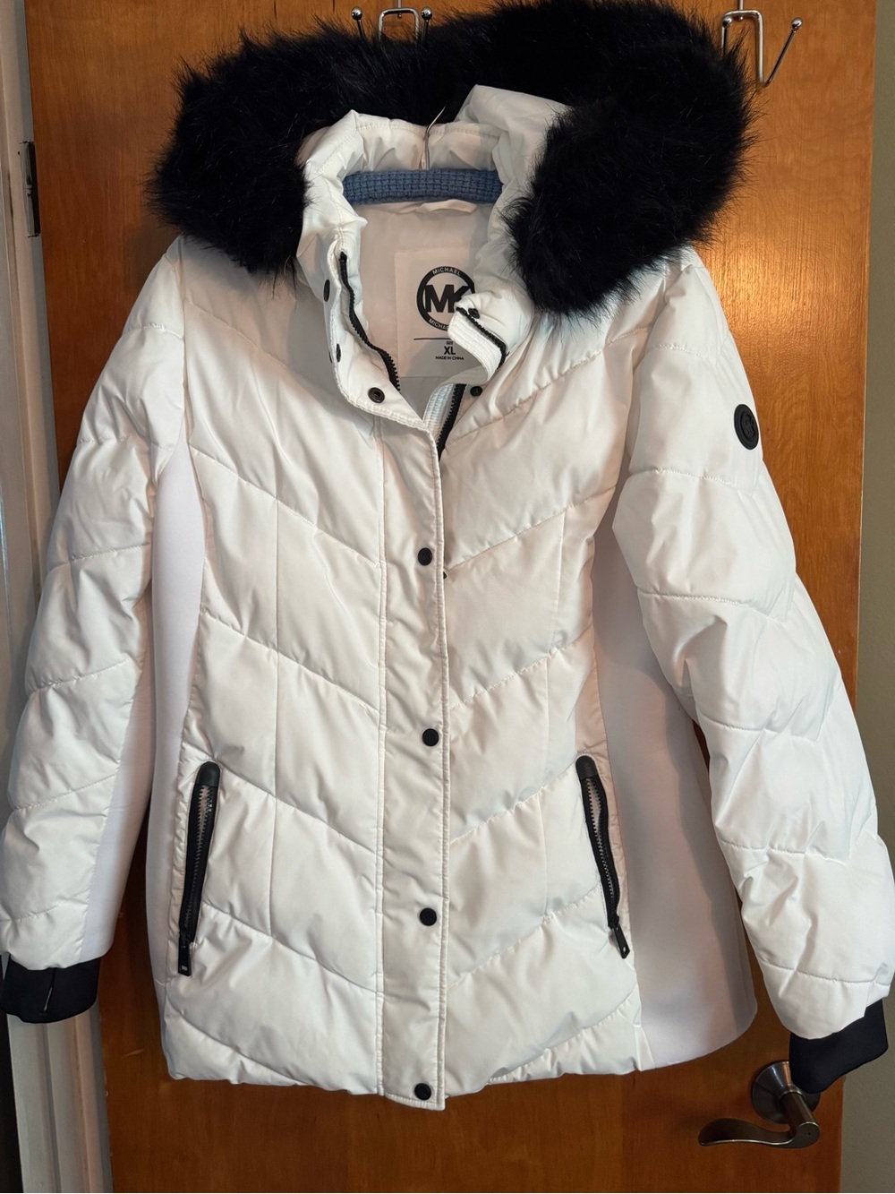 Michael Kors White Quilted Puffer Jacket with Black Faux Fur Trim